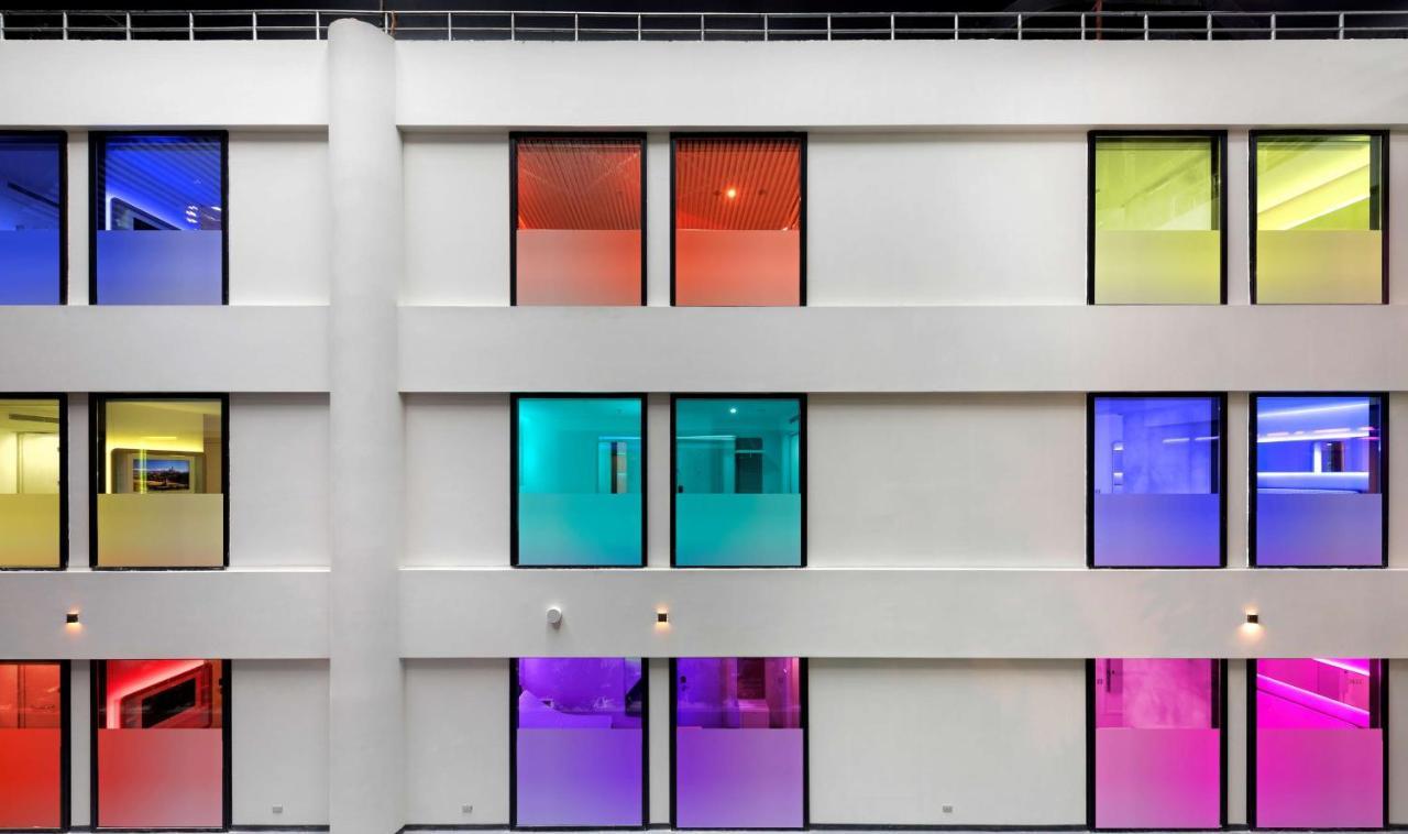 Yotelair Istanbul Airport, Duty Free - International Transit Area Exterior foto