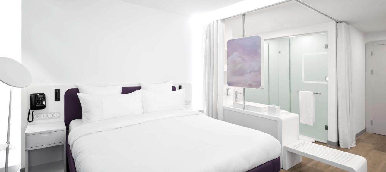 Yotelair Istanbul Airport, Duty Free - International Transit Area Exterior foto