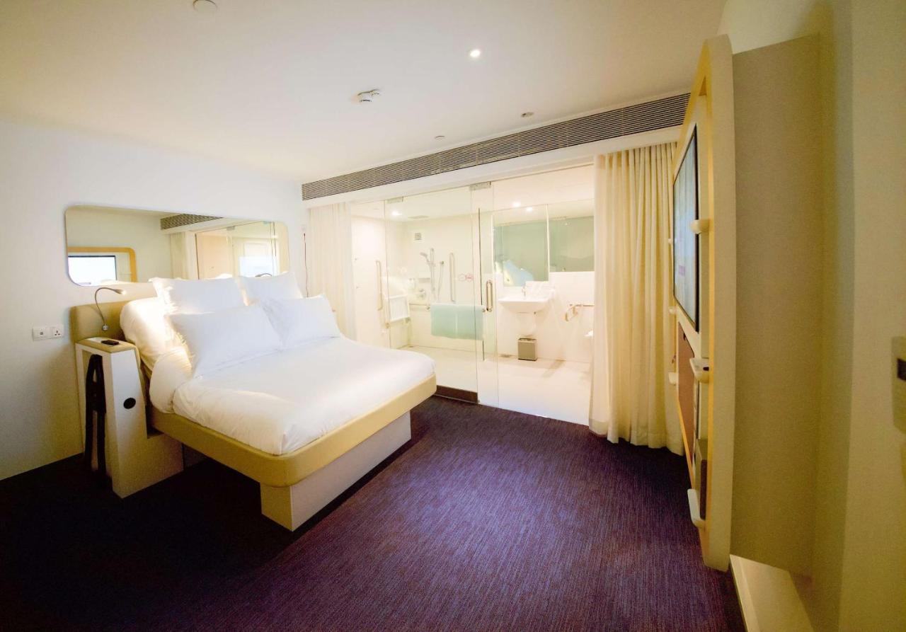 Yotelair Istanbul Airport, Duty Free - International Transit Area Exterior foto