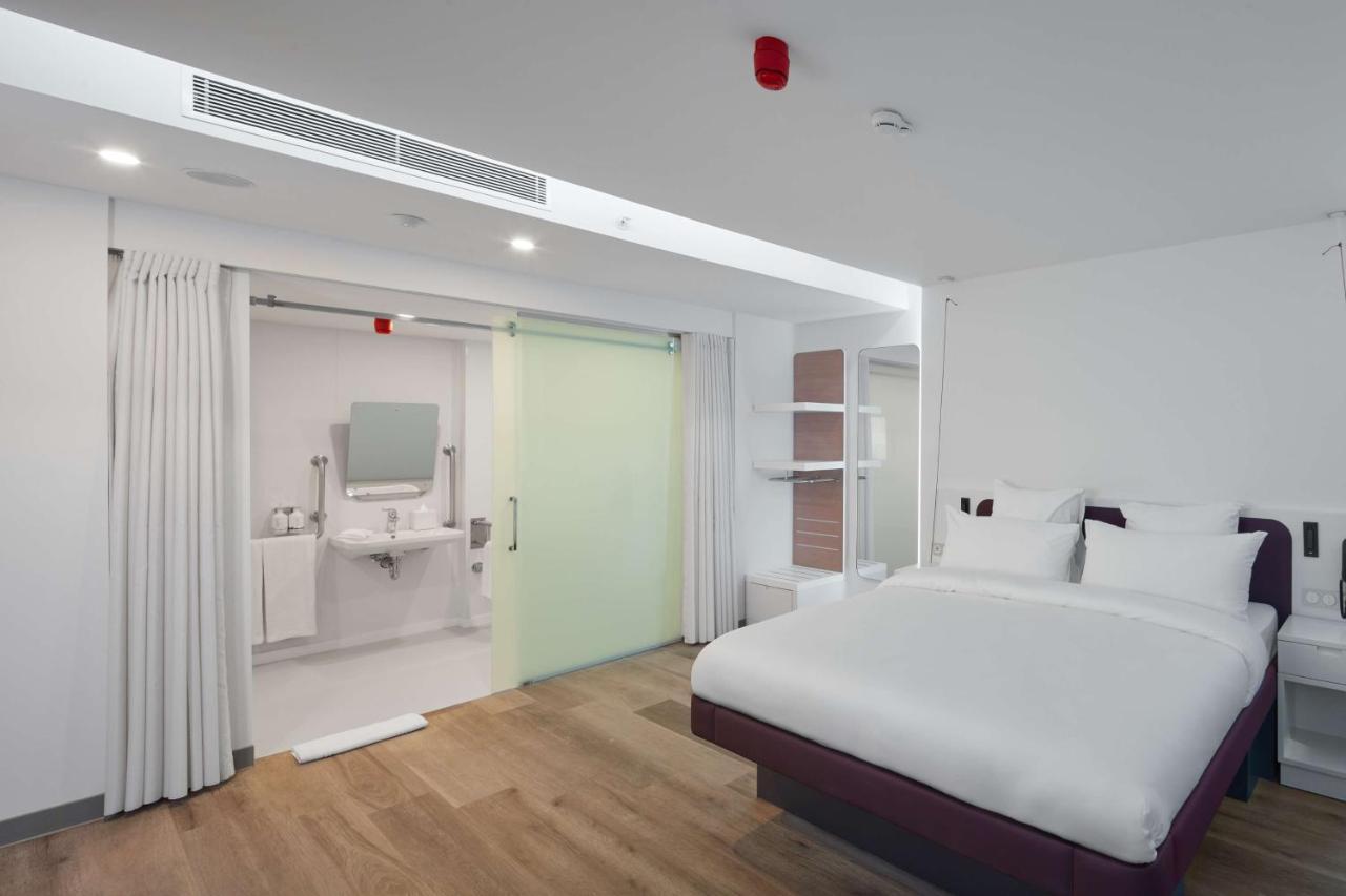 Yotelair Istanbul Airport, Duty Free - International Transit Area Exterior foto