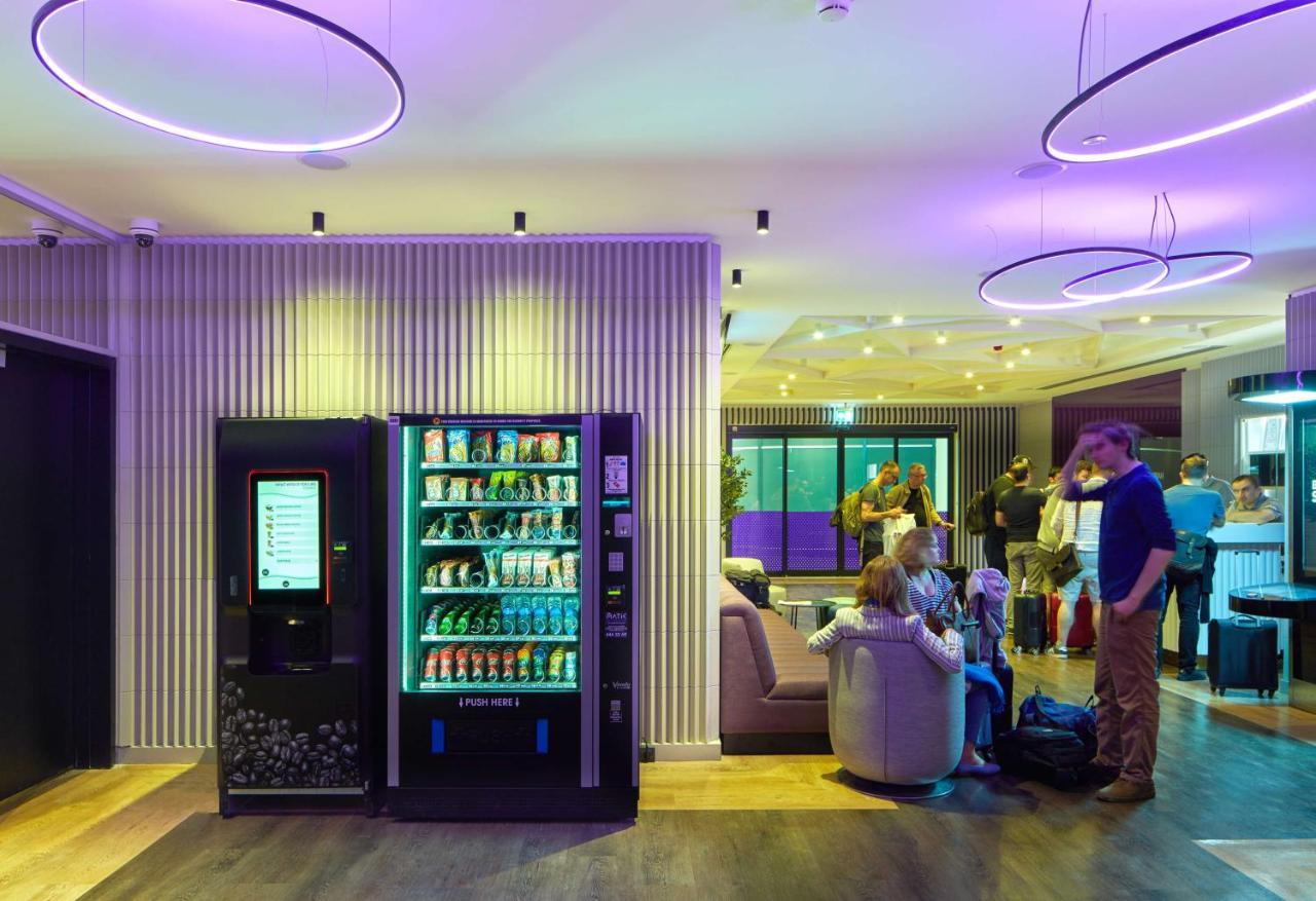 Yotelair Istanbul Airport, Duty Free - International Transit Area Exterior foto