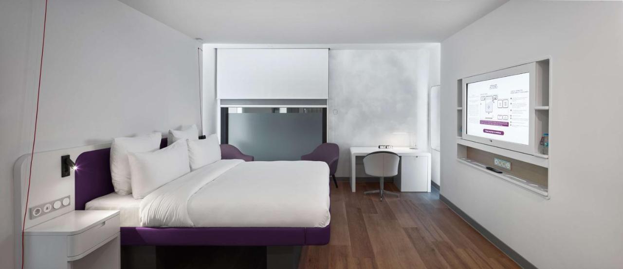 Yotelair Istanbul Airport, Duty Free - International Transit Area Exterior foto